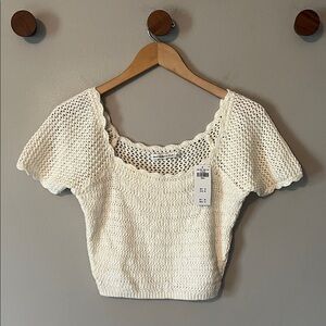 New! Abercrombie & Fitch Crochet Cropped Sweater Size Small NWT